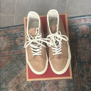 Vans Unisex Brown High-Top Sneakers